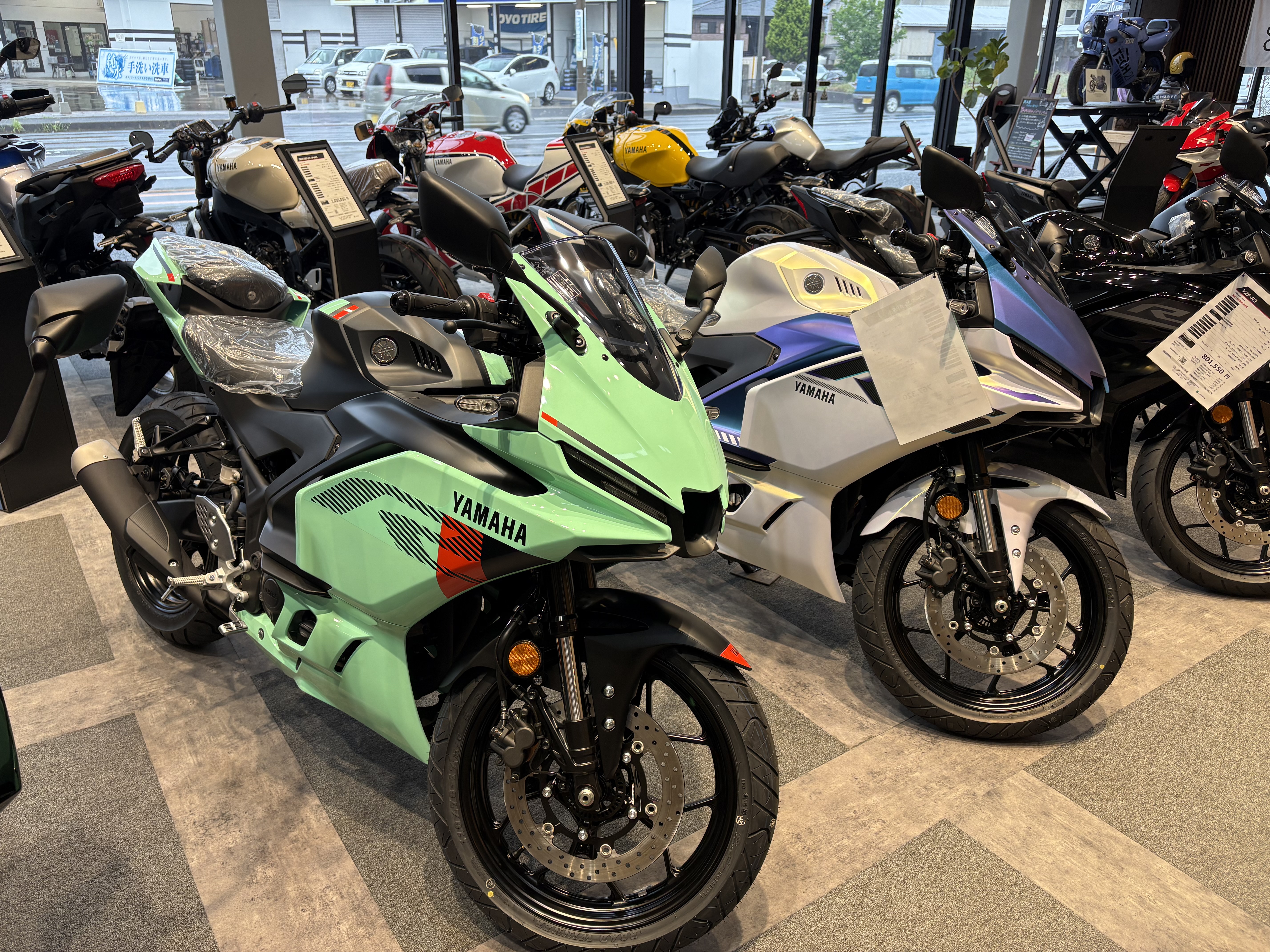 【展示車紹介】YZF-R25